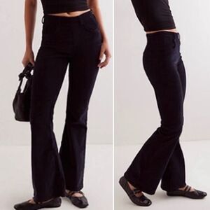NWOT Free People WE THE FREE CRVY Karma Black Cord Flare Corduroy Pants Size L